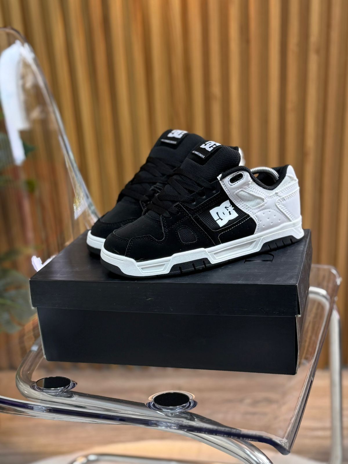 DC Shoes Black & White Street Edition