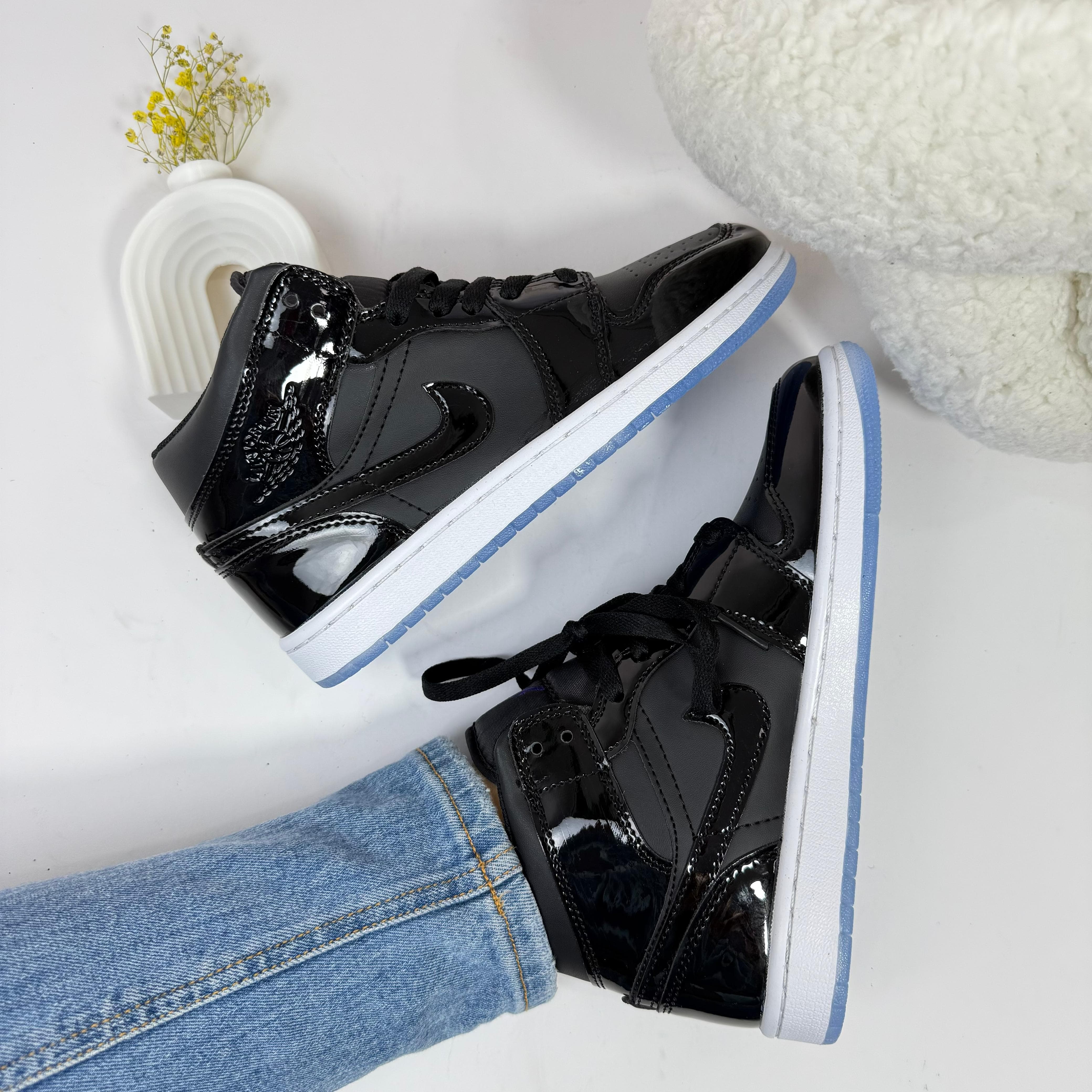 Jordan 1 Retro High Black Blue