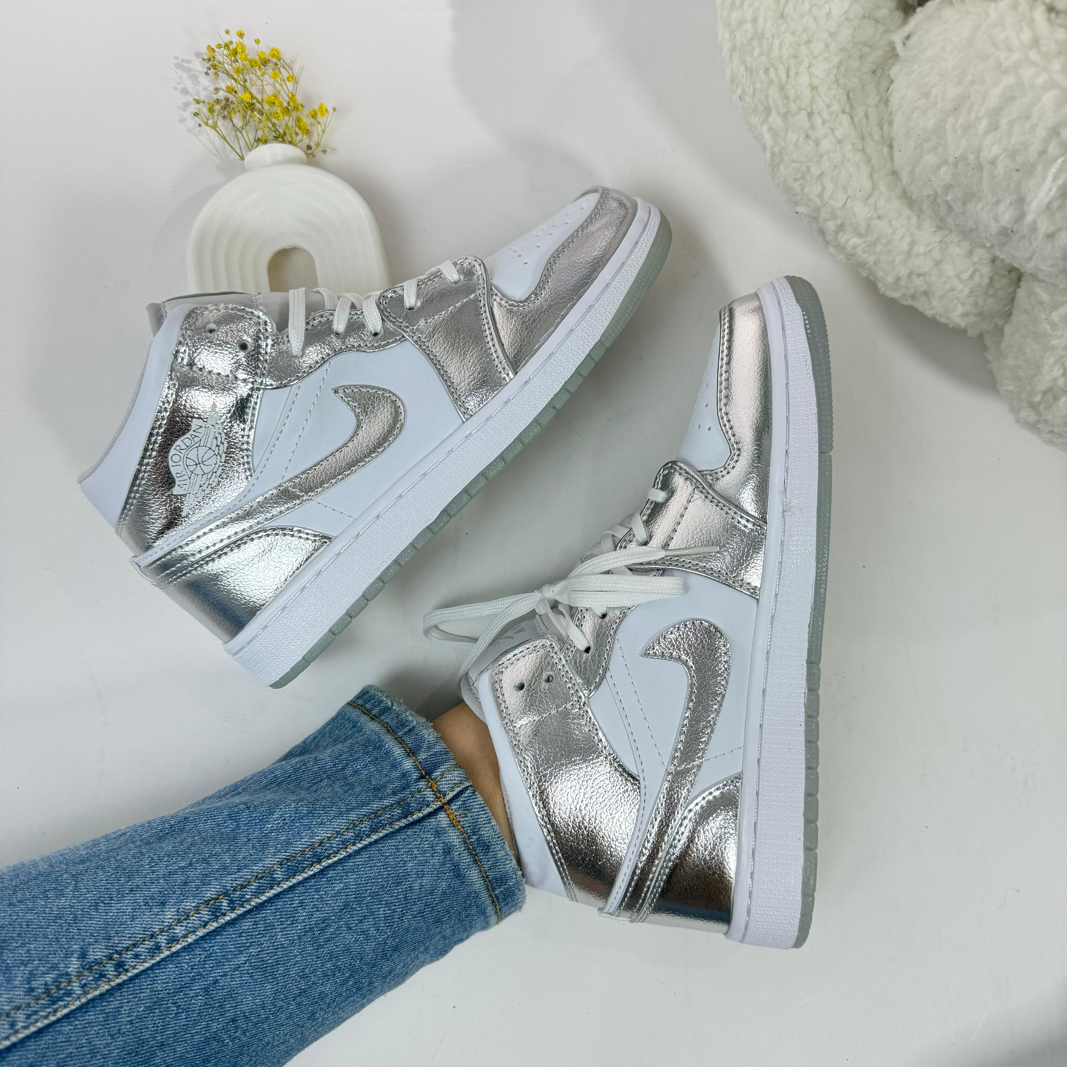 Jordan 1 Retro High Silver Metallic