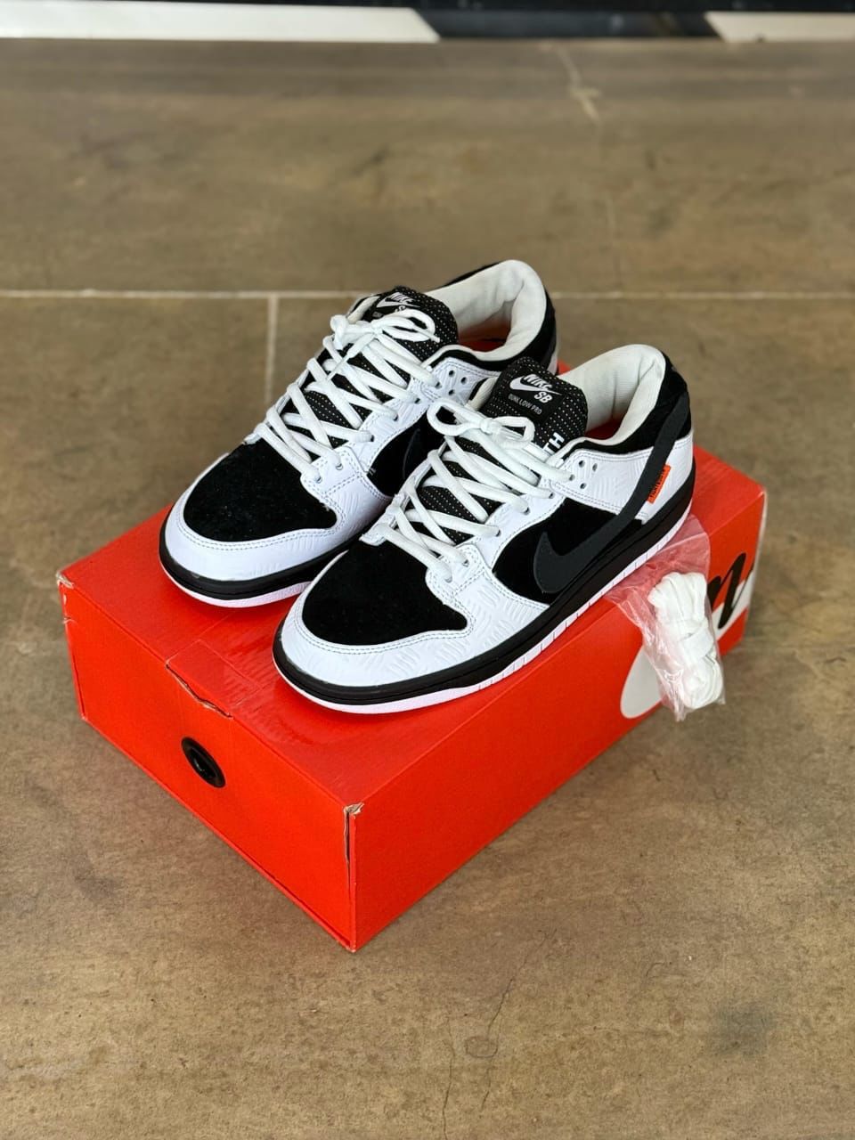 Nike SB Dunk Classic Panda