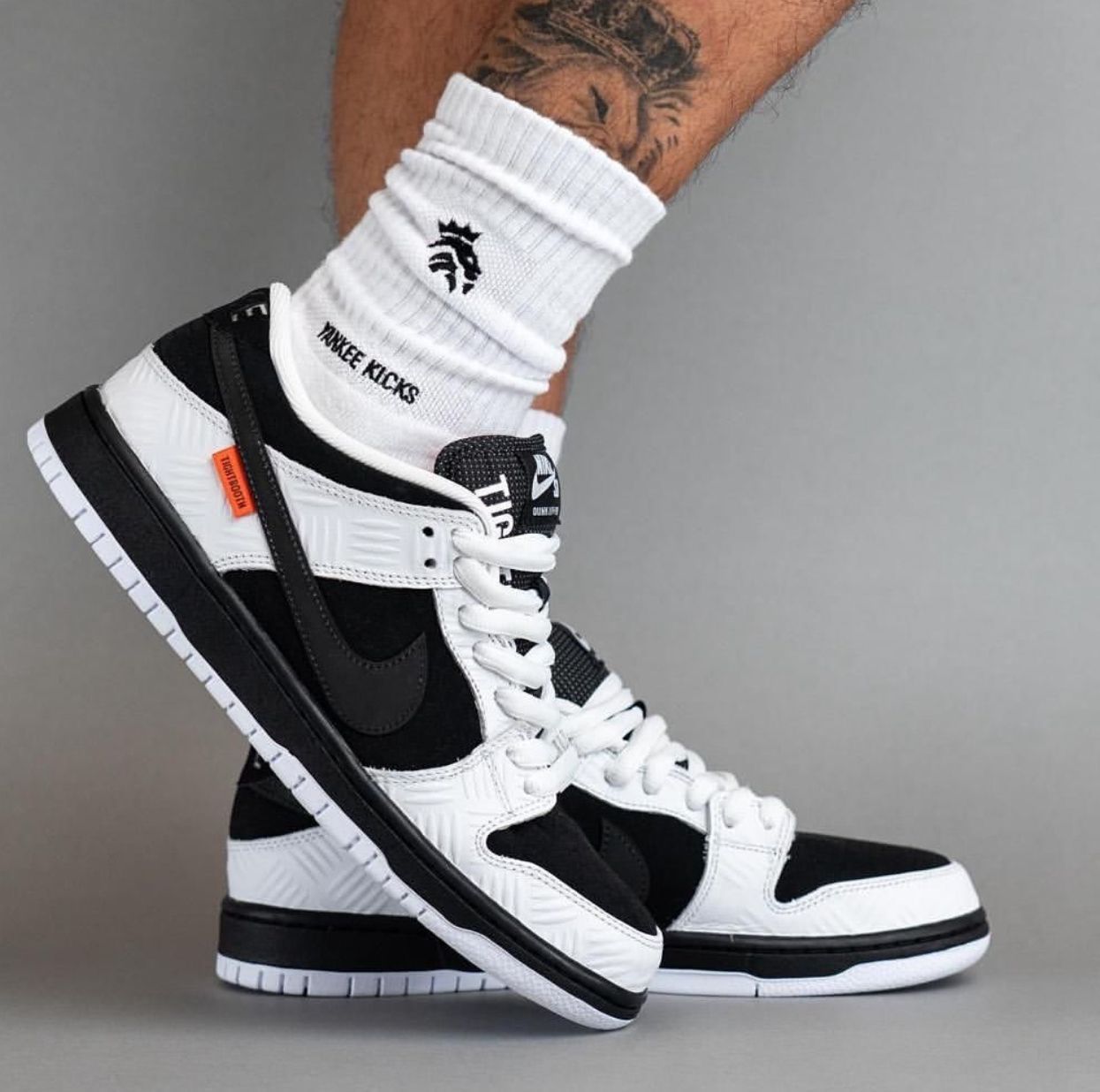 Nike SB Dunk Panda Special Edition