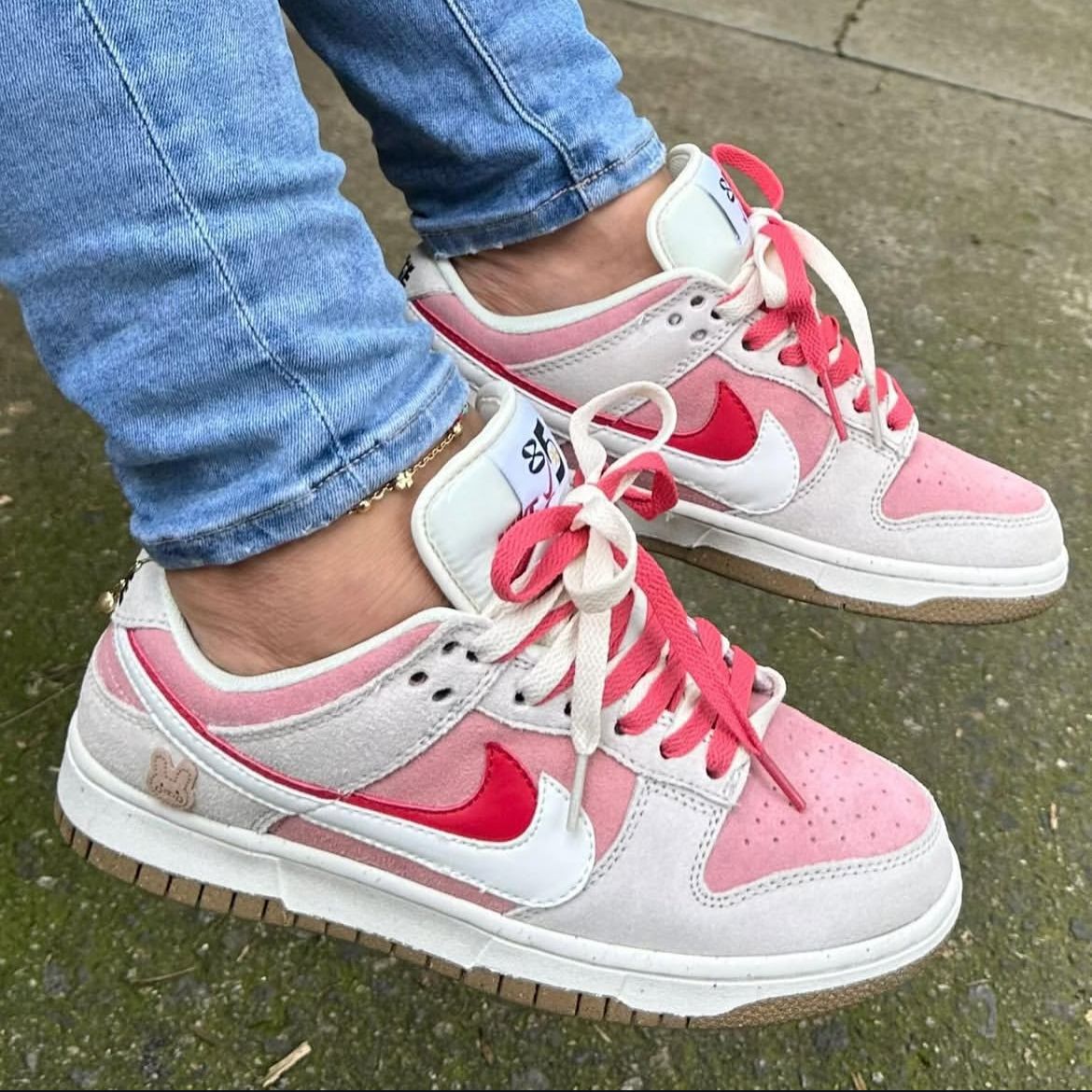 Nike SB Dunk Pink Coral Edition